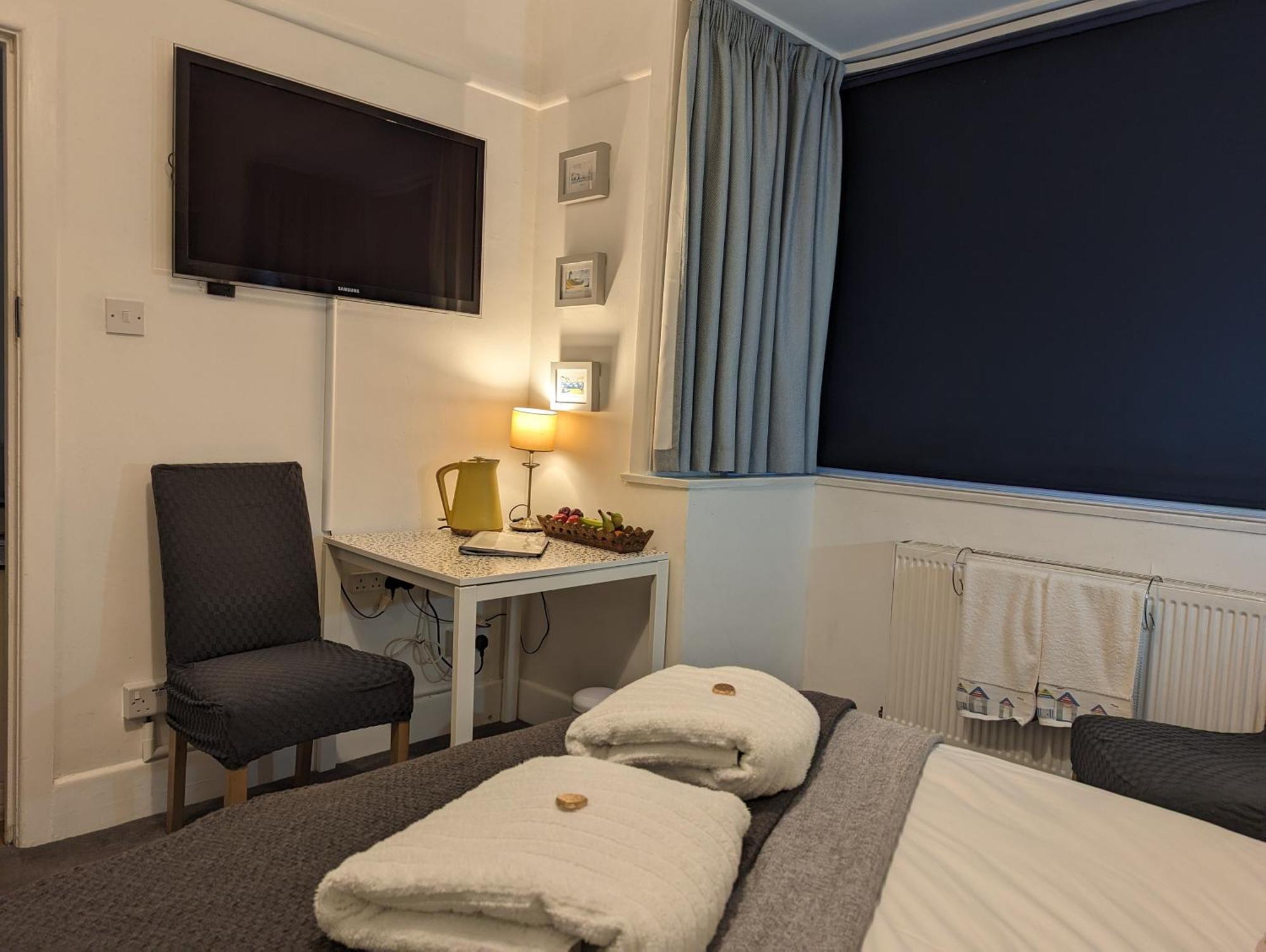 En-Suite Nook Near Forest & Sea, Great Value With Fridge, Microwave And Tv Lymington Ngoại thất bức ảnh